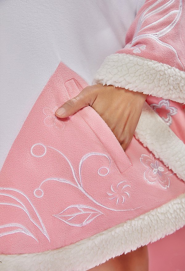 Capa Corta Kawaii con Bufanda y Cola