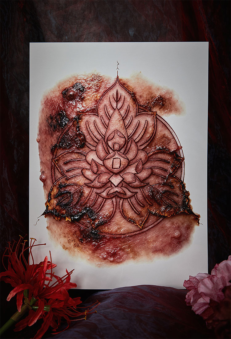 Silent Hill F A4 Pegatina de tatuaje con escudo familiar en la espalda