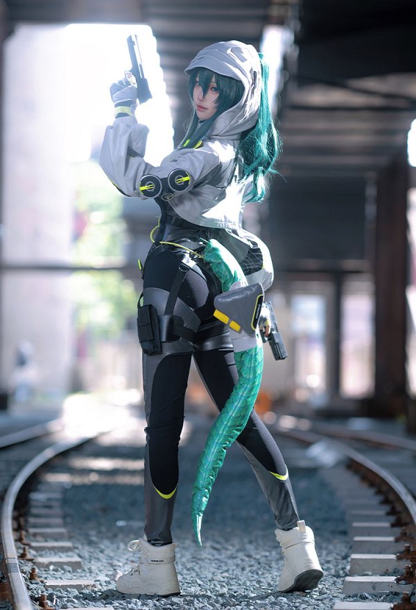 Endfield Fluorite Cosplay Costume Bodysuit and Hooded Bolero Top with Gloves and Tail