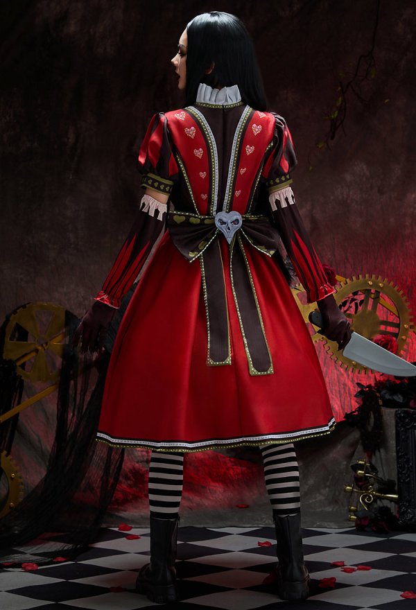 Robe avec tablier et pièce à clous de Alice Cosplay Robe avec tablier et pièce à clous de Alice Cosplay