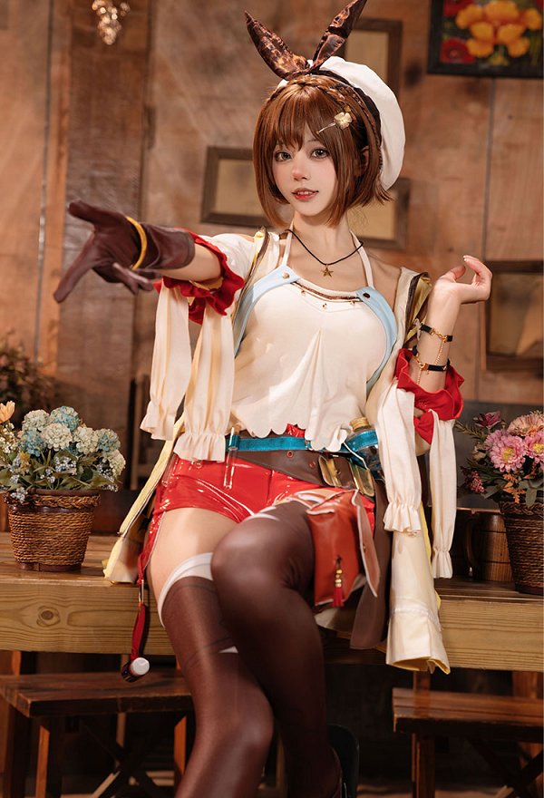 Atelier Ryza: Ever Darkness the Secret Hideout Cosplay Haar Clip Halskette Top Shorts Socken Cosplay Kostüm