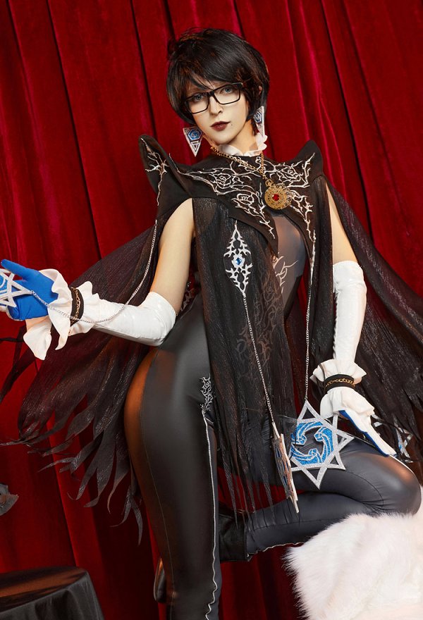 Bayonetta 2 Cereza Bodysuit Cosplay Ohrringe Handschuhe Umhang Set Cosplay Kostüm Bayonetta 2 Cereza Bodysuit Cosplay Ohrringe Handschuhe Umhang Set Cosplay Kostüm