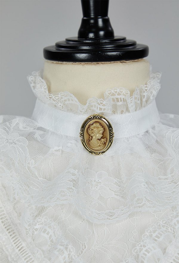 Disfraz de Cosplay Blusa Victoriana de Estilo Medieval con Encaje en las Mangas Abullonadas Mangas a Media Altura Camisa Blanca con Alfiler y Cuello Disfraz de Cosplay Blusa Victoriana de Estilo Medieval con Encaje en las Mangas Abullonadas Mangas a Media Altura Camisa Blanca con Alfiler y Cuello