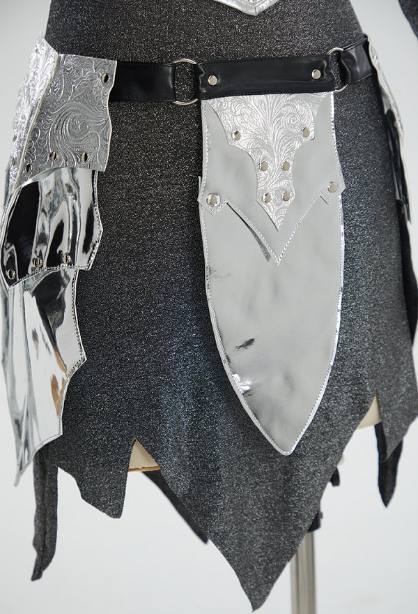 Daizbella Medieval Chainmail Mujer Guerrero Traje Irregular Falda Interior Hombro Armadura y Corset