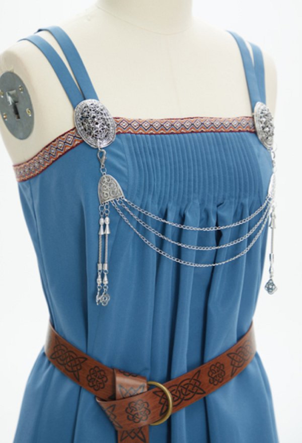 Medieval Viking-style Apron Dress Retro-style Outer Dress with Belt and Brooch