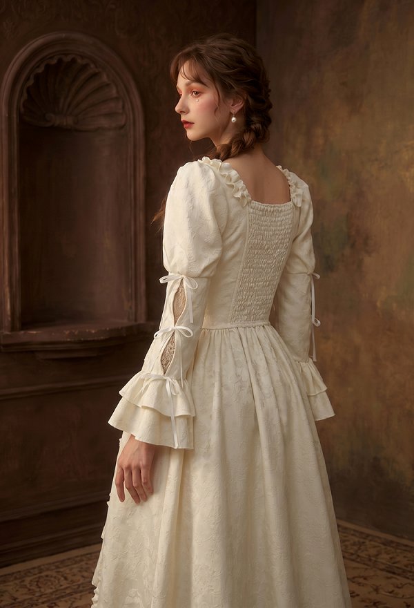 Daizbella Renaissance Medieval Costume White Rococo Style Dress