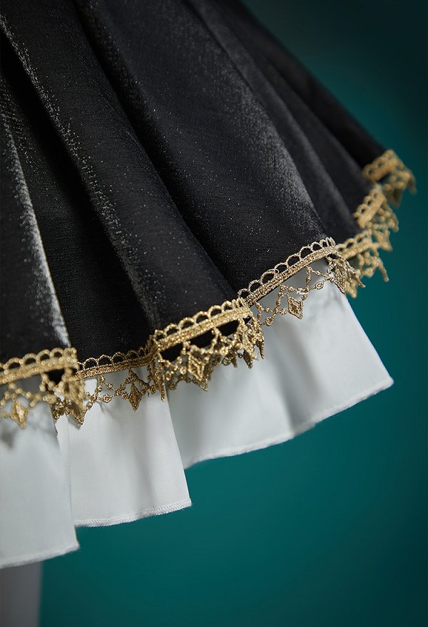 Witch Hat Brimmed Cap Black Magic Coco Derivative Kostüm Langarmkleid mit Taillengürtel Schal und Hut