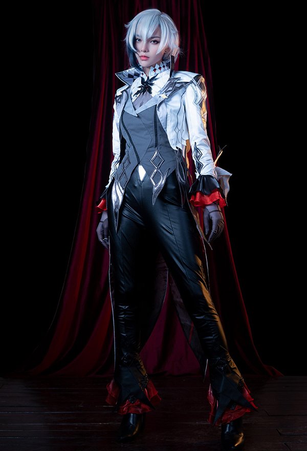 Genshin Impact Arlecchino Disfraz de Cosplay Combina chalecos y chaquetas con pantalones largos y guantes