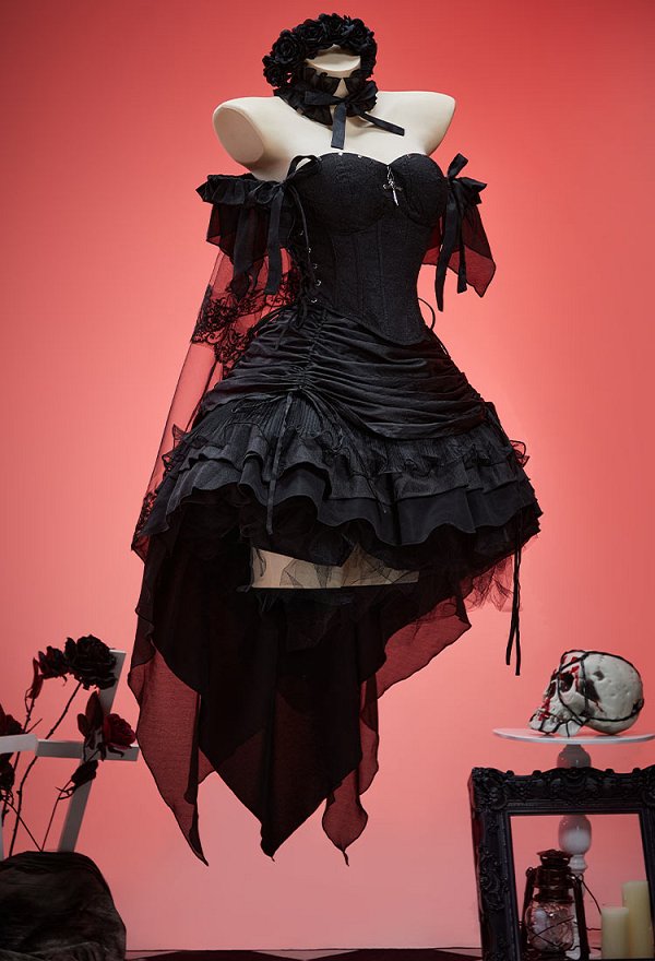Death Book MisaMisa Derivative Medieval Gothic Bridal Set with Off-the-shoulder Tunic Top and Multi-layered Skirt with Veil and Headband