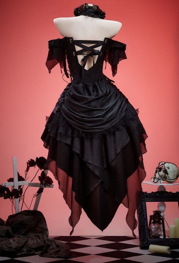 Death Book MisaMisa Derivative Medieval Gothic Bridal Set with Off-the-shoulder Tunic Top and Multi-layered Skirt with Veil and Headband