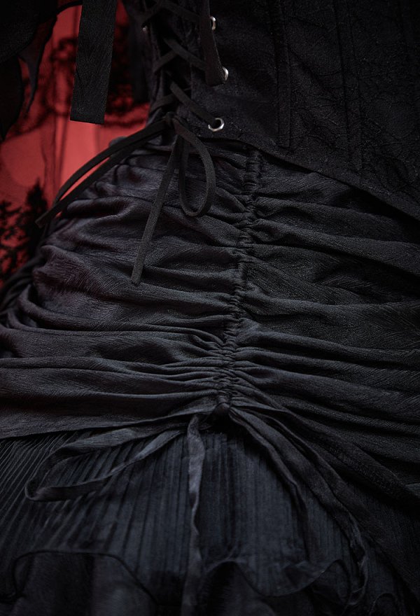 Death Book MisaMisa Derivative Medieval Gothic Bridal Set with Off-the-shoulder Tunic Top and Multi-layered Skirt with Veil and Headband