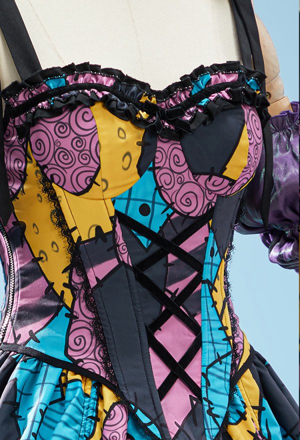 Traje retro de Halloween gótico derivado de Sally con corset colorido y falda con mangas
