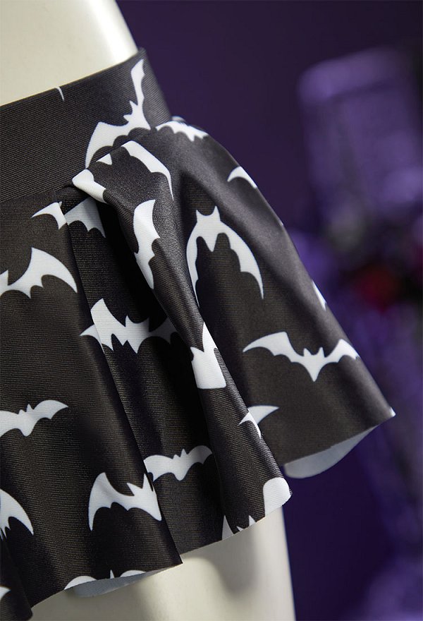 Maillot de bain deux pièces à imprimé chauves-souris gothique haut dos nu et jupe-short