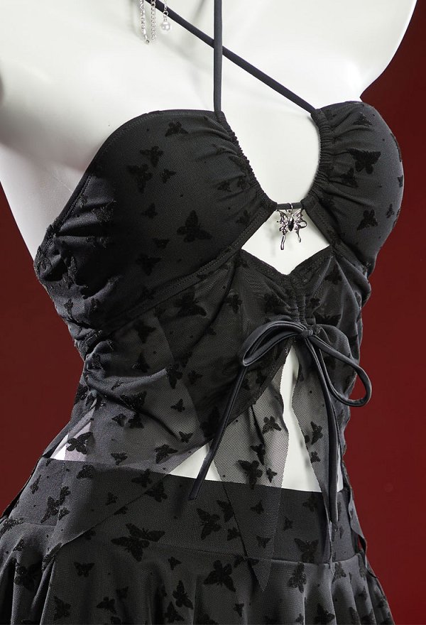 Impresión de mariposa gótica Traje de baño de dos piezas Irregular Halter cuello corte superior y falda con gargantilla Impresión de mariposa gótica Traje de baño de dos piezas Irregular Halter cuello corte superior y falda con gargantilla