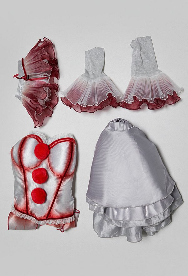 Conjunto de Corsé y Falda Plateado Gótico Derivado de It con Corsé con Estampado de Salpicaduras de Sangre y Falda con Capas con Mangas y Choker