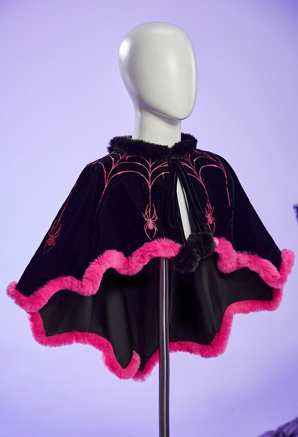 MH Drac Derivative Gothic Bat Style Cape Velvet Cape Asymmetrical Bat-wing Design Cloak