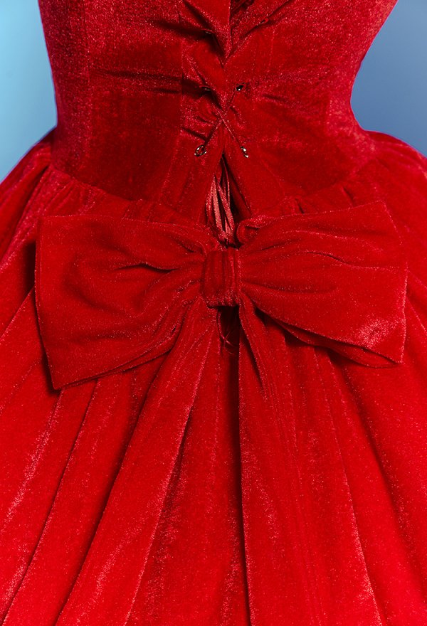 Conjunto de Vestido Navideño Oscuro de Peluche Vestido Rojo Sin Tirantes con Sombrero Gargantilla de Peluche y Mangas