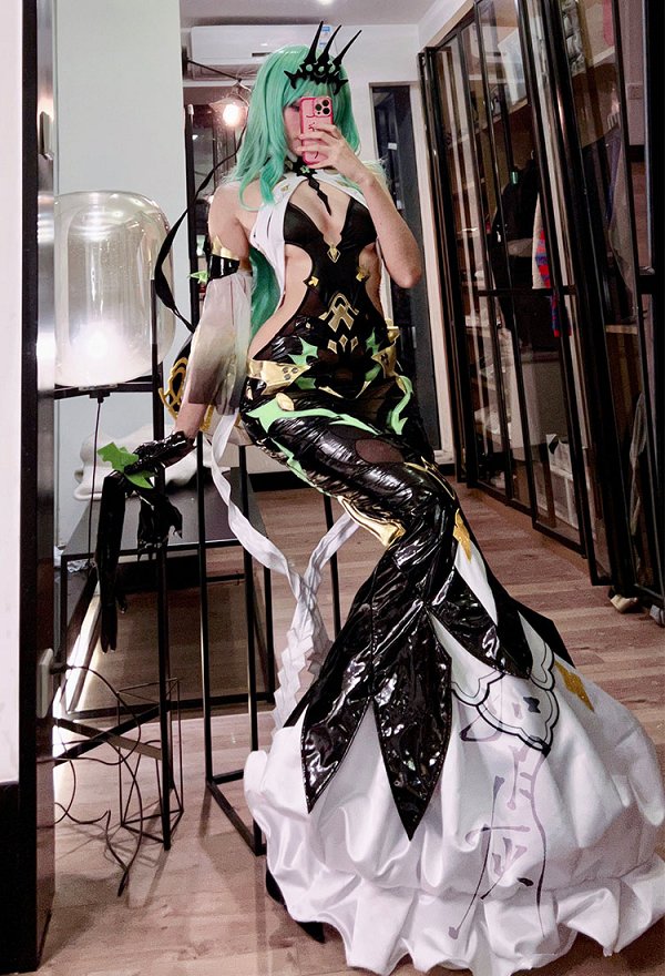 Honkai Impact 3rd Mobius Cosplay Costume Backless Fishtail Dress and Apron with Gloves and Mask