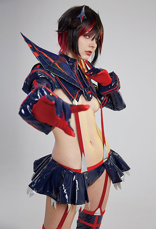 Kill la Kill Ryuko Matoi Hollow Out Bodysuit Cosplay Costume con Alas y Medias