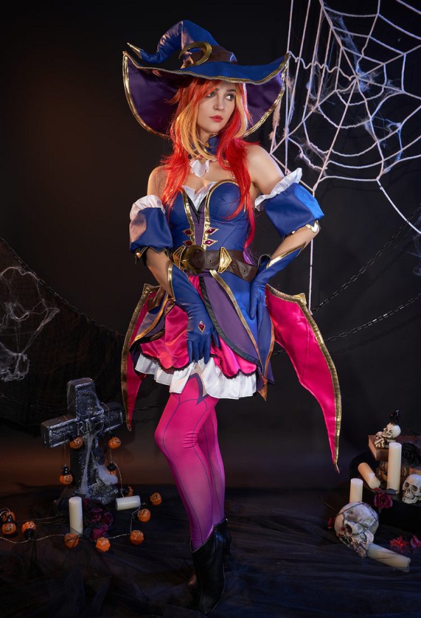 LOL Miss Fortune Bewitching Skin Cosplay Costume Top and Skirt with Hat and Gloves LOL Miss Fortune Bewitching Skin Cosplay Costume Top and Skirt with Hat and Gloves