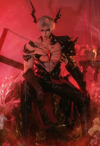 El amor y el espacio profundo Sylus Abisal Soberano Cosplay Disfraz de Juego Completo Pantalones con Hombro Armaduras