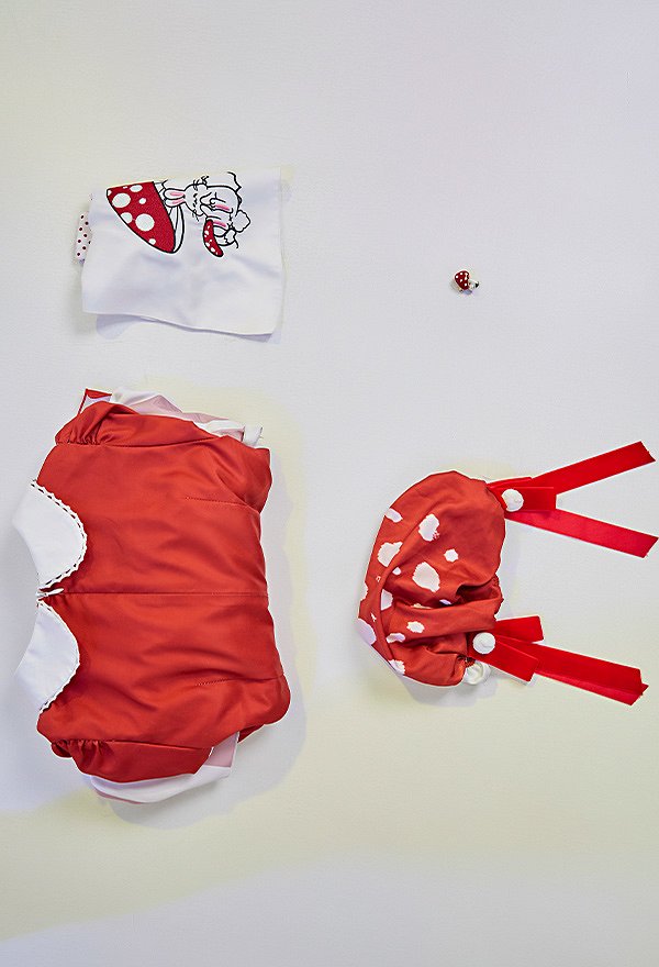 Women Kawaii Maid Costume Red Mushroom Maid Style Dress with Hat Apron Brooch