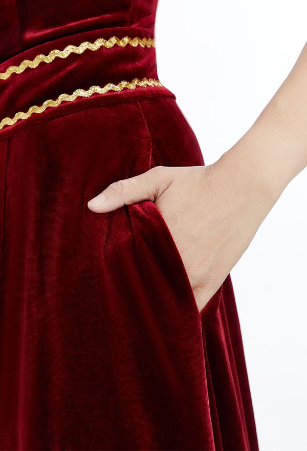Mittelalterliches Renaissance Kostüm Hexen Samtkleid mit Weiten Ärmeln und Gürtel Mittelalterliches Renaissance Kostüm Hexen Samtkleid mit Weiten Ärmeln und Gürtel