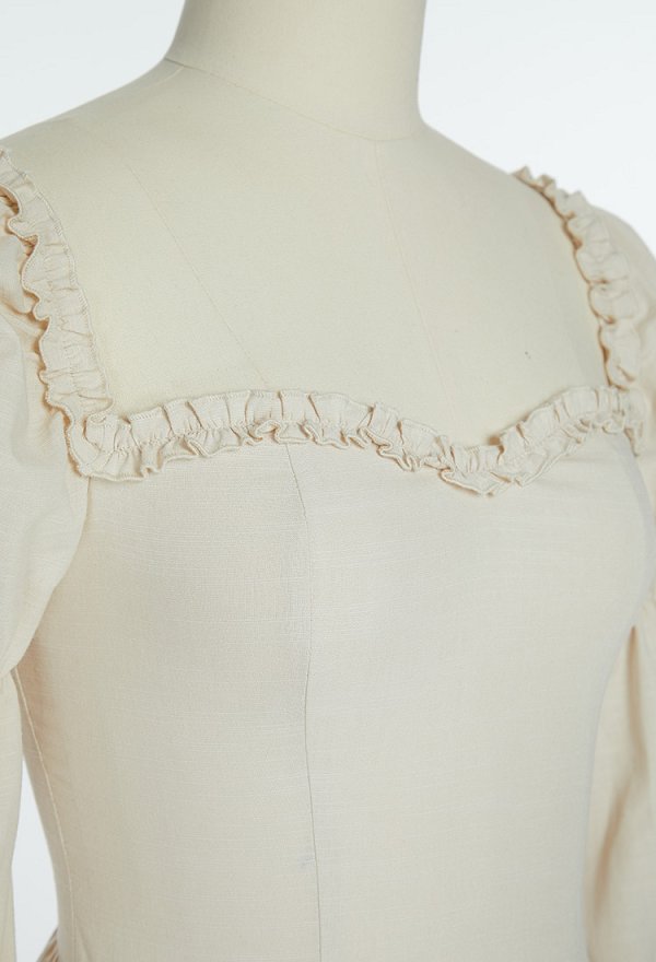 Medieval Renaissance Dress Princess Style White Long Sleeve Off Shoulder Dress with Ruffle Hem Medieval Renaissance Dress Princess Style White Long Sleeve Off Shoulder Dress with Ruffle Hem