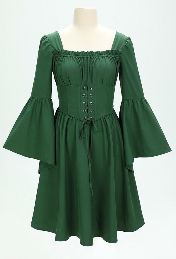 Vestido corto del Renacimiento con cuello ancho y mangas anchas de la Edad Media