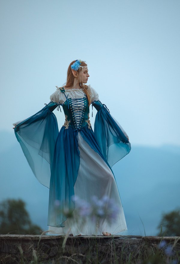 Vestido azul degradado con mangas estilo elfo, ropa renacentista medieval, disfraz de cosplay