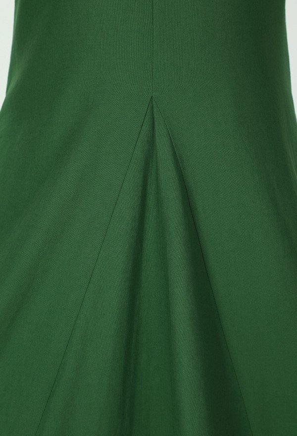 Medieval Retro Green Inner Dress Renaissance Court Style Bottom Dress Cosplay Medieval Retro Green Inner Dress Renaissance Court Style Bottom Dress Cosplay