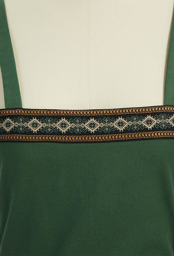Delantal verde estilo vikingo vintage medieval con cinturón