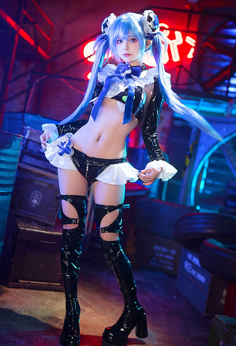 Diosa de la Victoria: Nikke Hansel Cosplay Costume Top Shorts con accesorio para la cabeza y cubrepiernas