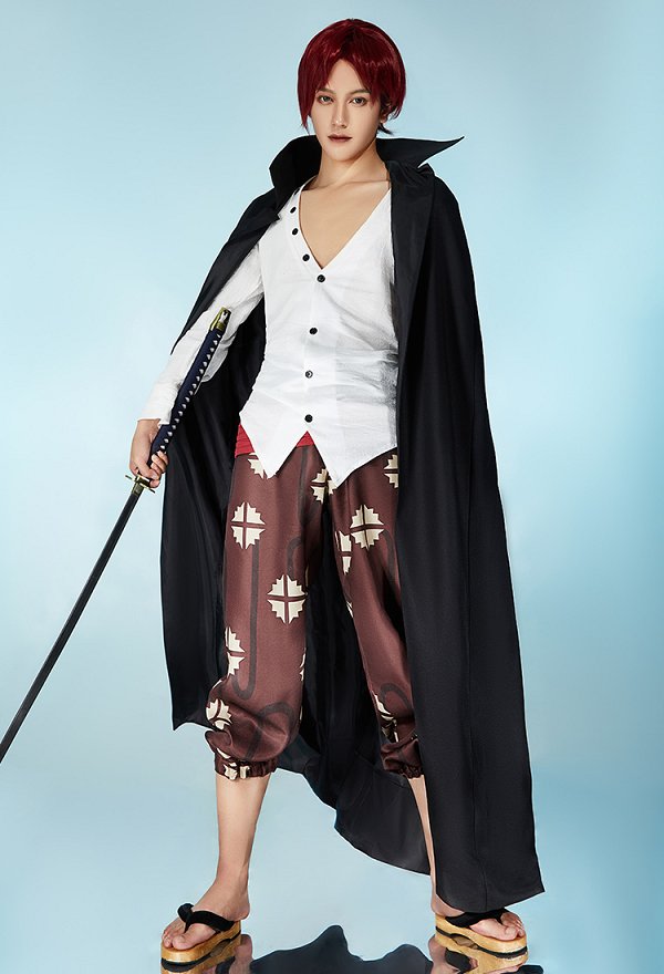 OP Shanks Disfraz de Cosplay Combina Una Camisa y Unos Pantalones con Un Cinturón y Una Capa