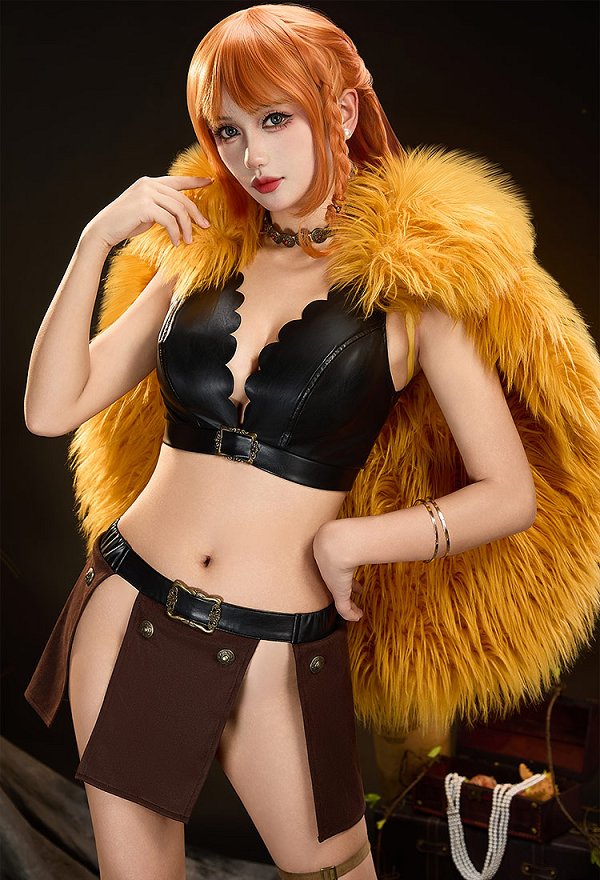 One Piece Nami Cosplay Chaleco y falda con capa y calentadores de piernas One Piece Nami Cosplay Chaleco y falda con capa y calentadores de piernas