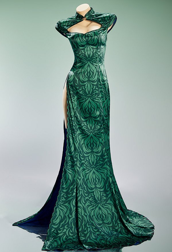 OP Boa Hancock Cosplay Costume Green Cheongsam with Earrings and Bracelet