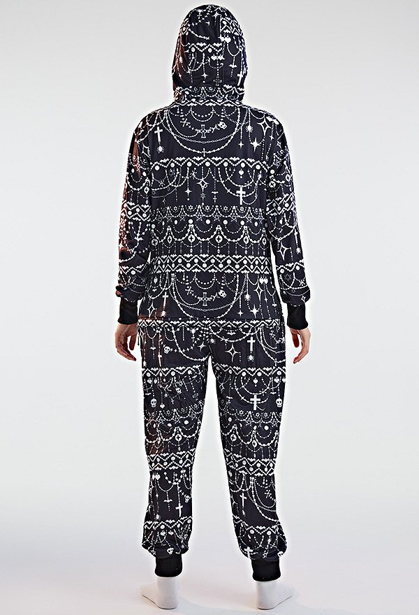 Women Gothic Style Halloween Onesie Pajama Loungewear Skull and Pearl Chain Pattern Adult Onesie Hooded Homewear Kigurumi
