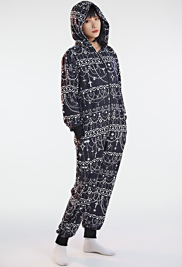 Women Gothic Style Halloween Onesie Pajama Loungewear Skull and Pearl Chain Pattern Adult Onesie Hooded Homewear Kigurumi