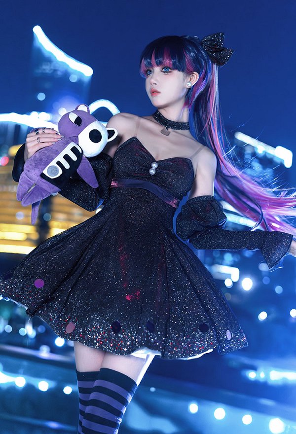 Disfraz de cosplay con medias mangas y medias Disfraz de cosplay con medias mangas y medias