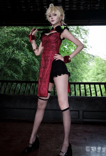 Costume cosplay version culotte-bas robe chinoise avec short et chaussettes