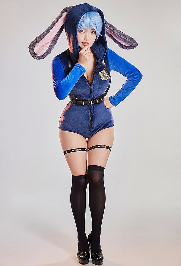 Kawaii Fluffy Bodycon Romper Pajama Halloween Bunny Officer Mono Ajustado con Cremallera Pijama con Gargantilla y Cola Kawaii Fluffy Bodycon Romper Pajama Halloween Bunny Officer Mono Ajustado con Cremallera Pijama con Gargantilla y Cola