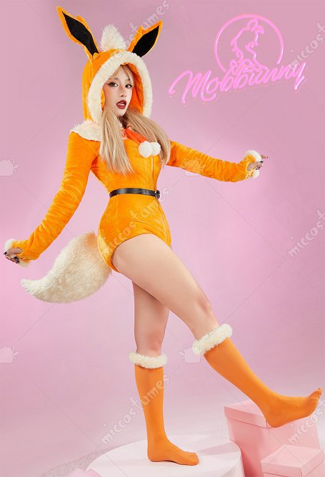  PM Derivado Sexy Lencera de Peludo con Capucha, Calcetines y Cinturón 