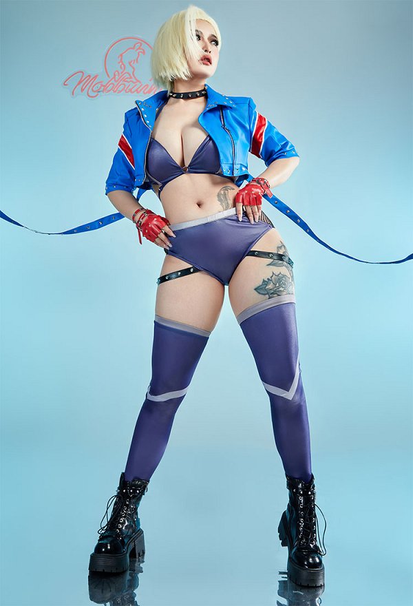 Cammy Derivative Sexy Lingerie Set Outfit Rivet Decor Bra and Mesh Panty with Coat Gloves