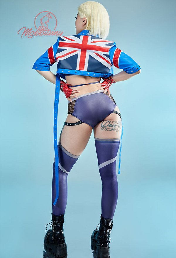 Cammy Derivative Sexy Lingerie Set Outfit Rivet Decor Bra and Mesh Panty with Coat Gloves
