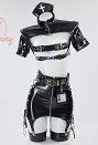 Lencería Sensual en Estilo Enfermera Gótica con Top Corto y Falda a Media Pierna con Encaje y Recortes con Guantes y Diadema