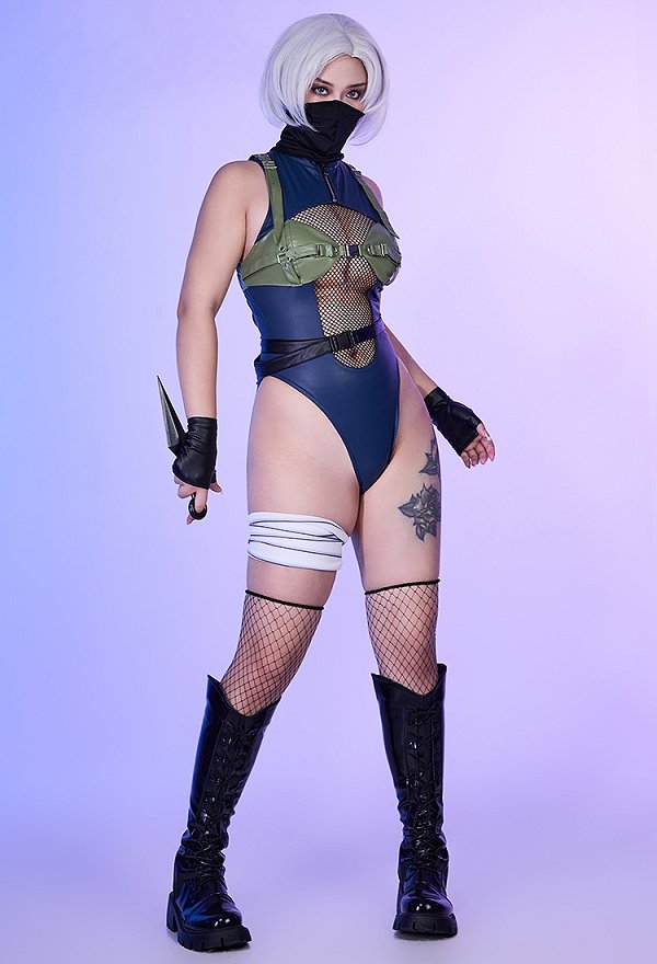 Conjunto de lencería sexy Ninja Derivative mono de malla recortada y pantalones cortos con guantes y máscara