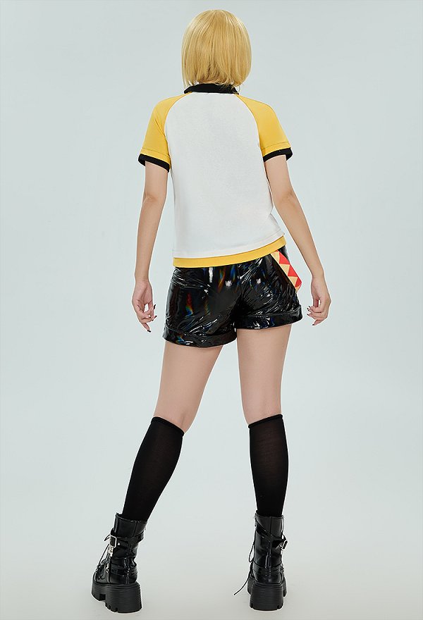 Camiseta vocal y abrigo con pantalones cortos y cinturón traje informal Disfraz de Cosplay