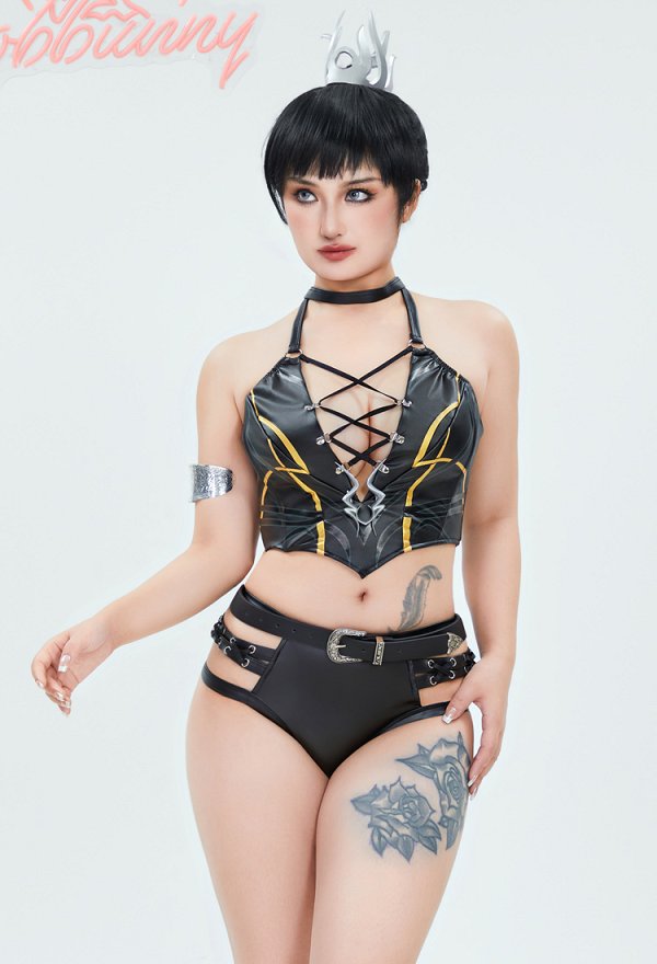 Disfraz de Cosplay Conjunto de lencería sexy derivado de Shadowheart top con cuello halter y pantalones cortos con aberturas y cinturón con anillo para el brazo Disfraz de Cosplay Conjunto de lencería sexy derivado de Shadowheart top con cuello halter y pantalones cortos con aberturas y cinturón con anillo para el brazo