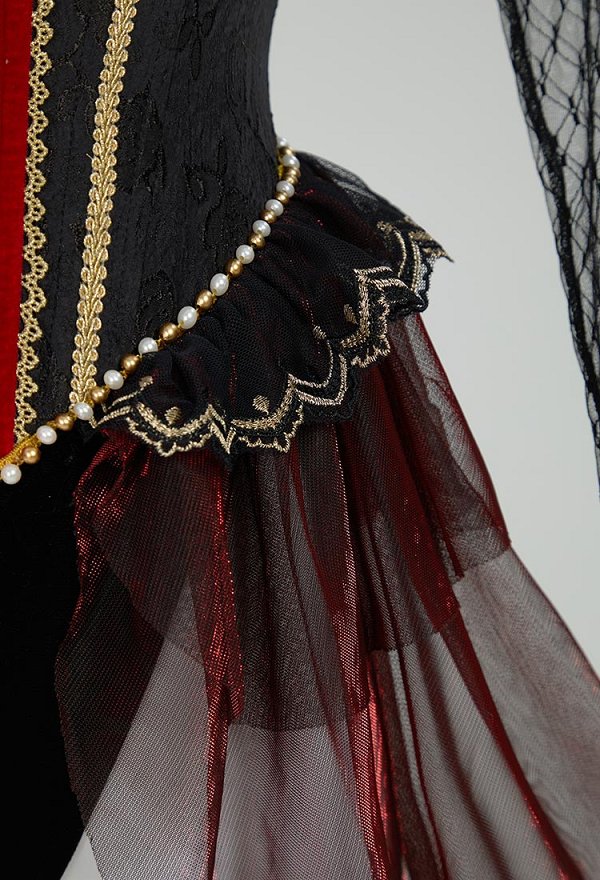 Rojo Reina Derivada Sexy Body Erótico Gótico Estilo Vintage Corazón Hueco Body con Guantes y Coronas