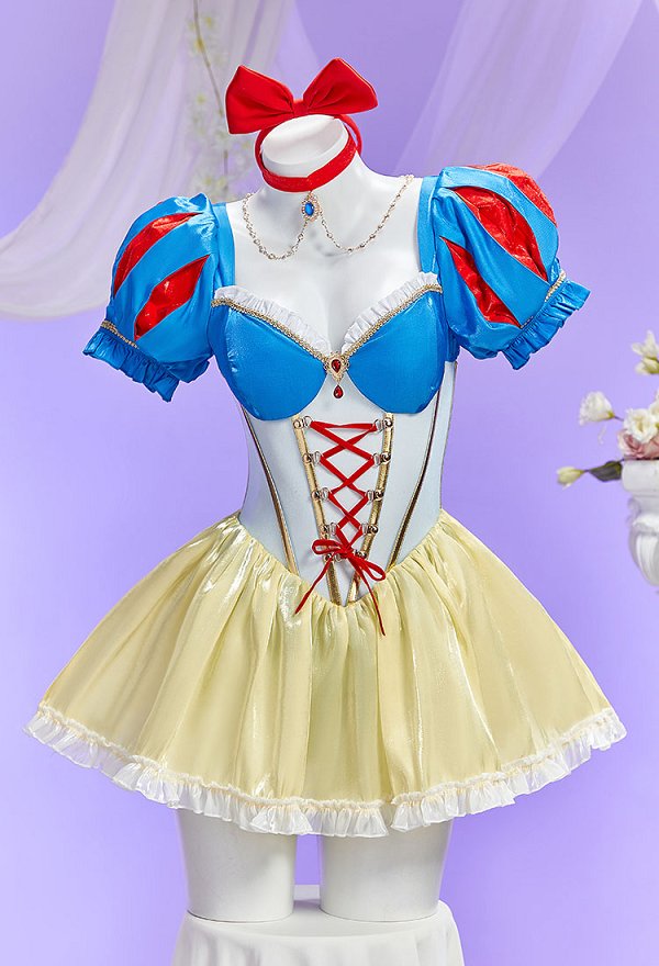 Lencería sexy derivada de Halloween: body con hombros descubiertos y patchwork de malla